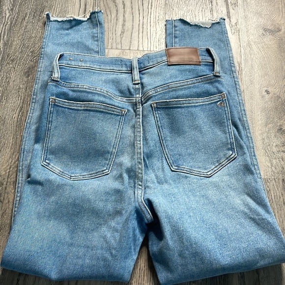 Madewell Women’s 10” High Rise Skinny Jeans with Raw Hem, size 26 - Picture 9 of 11